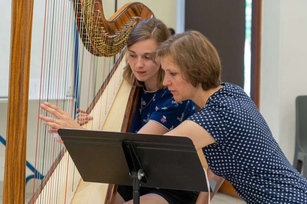 How Private Music Lessons Help You Nail Auditions and Win Scholarships